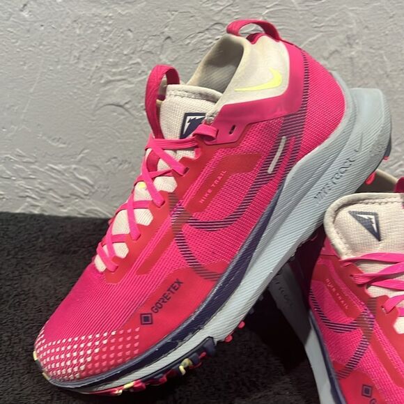🔥 NIKE Pegasus Trail 4 GORE-TEX Running Shoes Women Size 9 - EXCELLENT Conditio - Picture 3 of 15